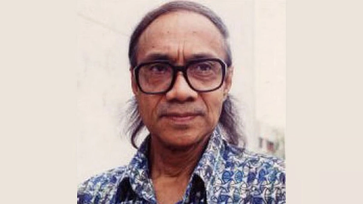 নিজের বইয়ের ফ্ল্যাপে বেশিরভাগ সময় ব্যবহার করতেন এই ছবিটি
