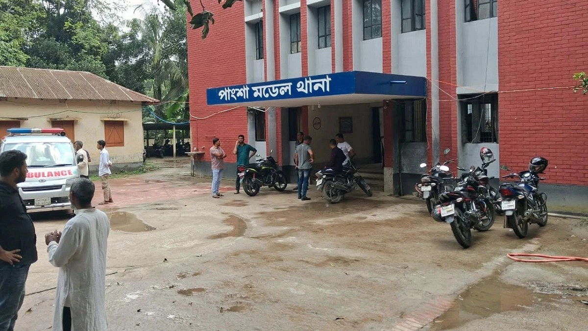 মাকে হত্যার অভিযোগে নেশাগ্রস্ত ছেলে আটক