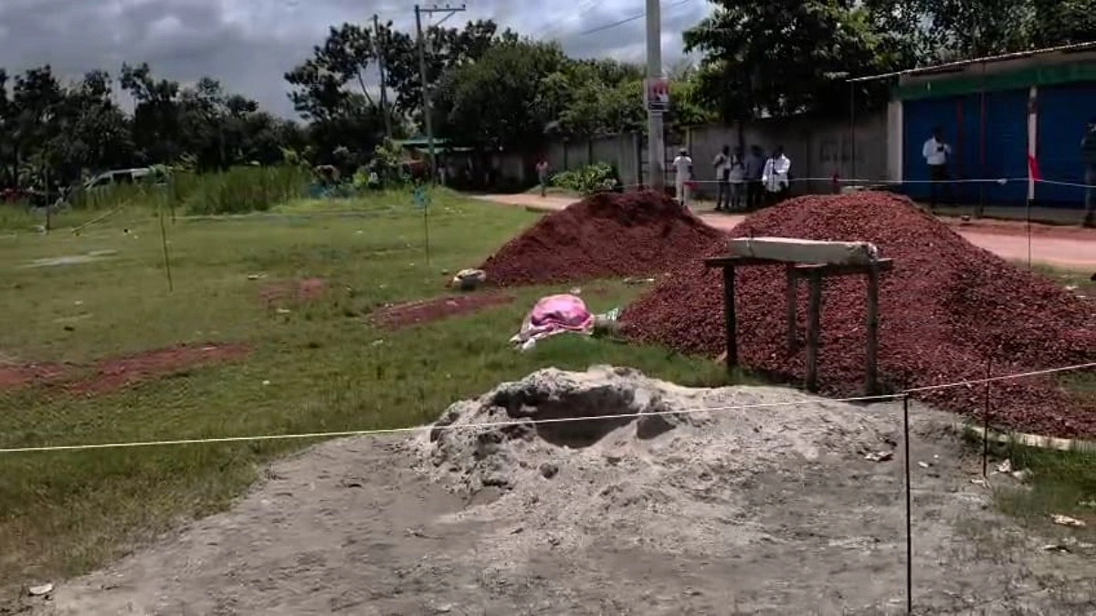 সাভারে ‘প্রেশার কুকার বোমা’ নিষ্ক্রিয়ের চেষ্টা, মেলেনি ড্রামটি