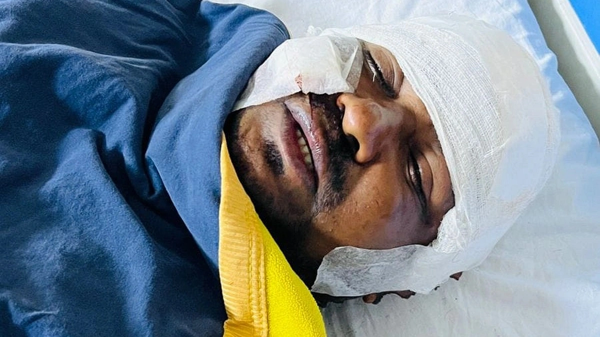 পাওনা টাকা চাওয়ায় সাভারে ব্যবসায়ীকে কুপিয়ে পুরুষাঙ্গ কর্তনের অভিযোগ