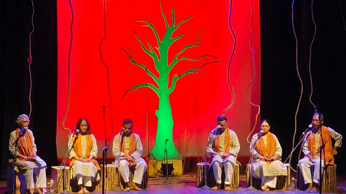 ‘একটি প্রবীণ বটের কাছে প্রার্থনা’