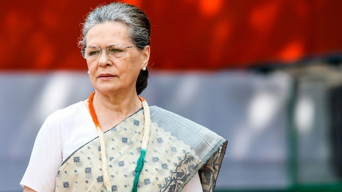 সোনিয়ার স্মৃতিকথায় কি প্রকাশ্য হবে গান্ধী পরিবারের অন্দরের খবর