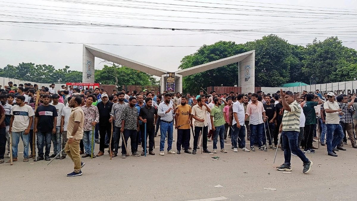 বেরোবিতে ছাত্রদল-শিবিরের পাল্টাপাল্টি কর্মসূচি