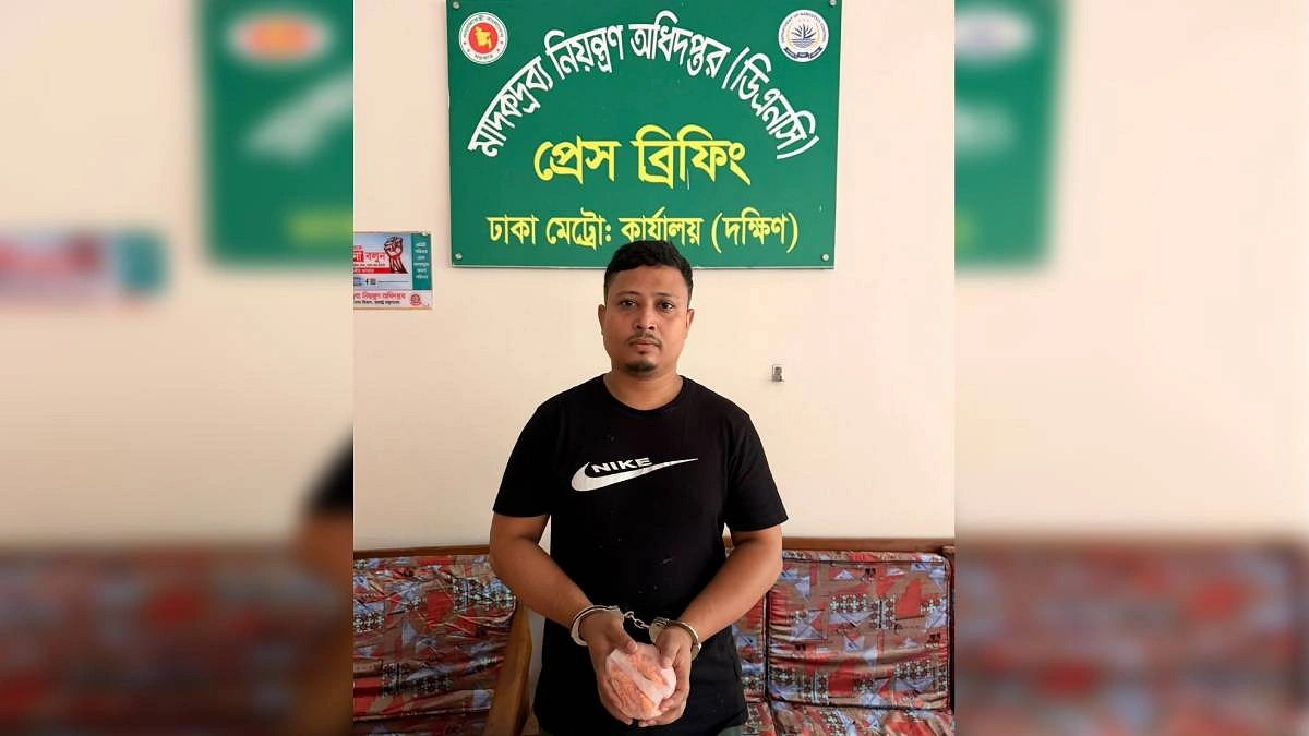 মুরগির ব্যবসার আড়ালে ইয়াবার কারবার, ঘরে মিলল ২৫০০ পিস