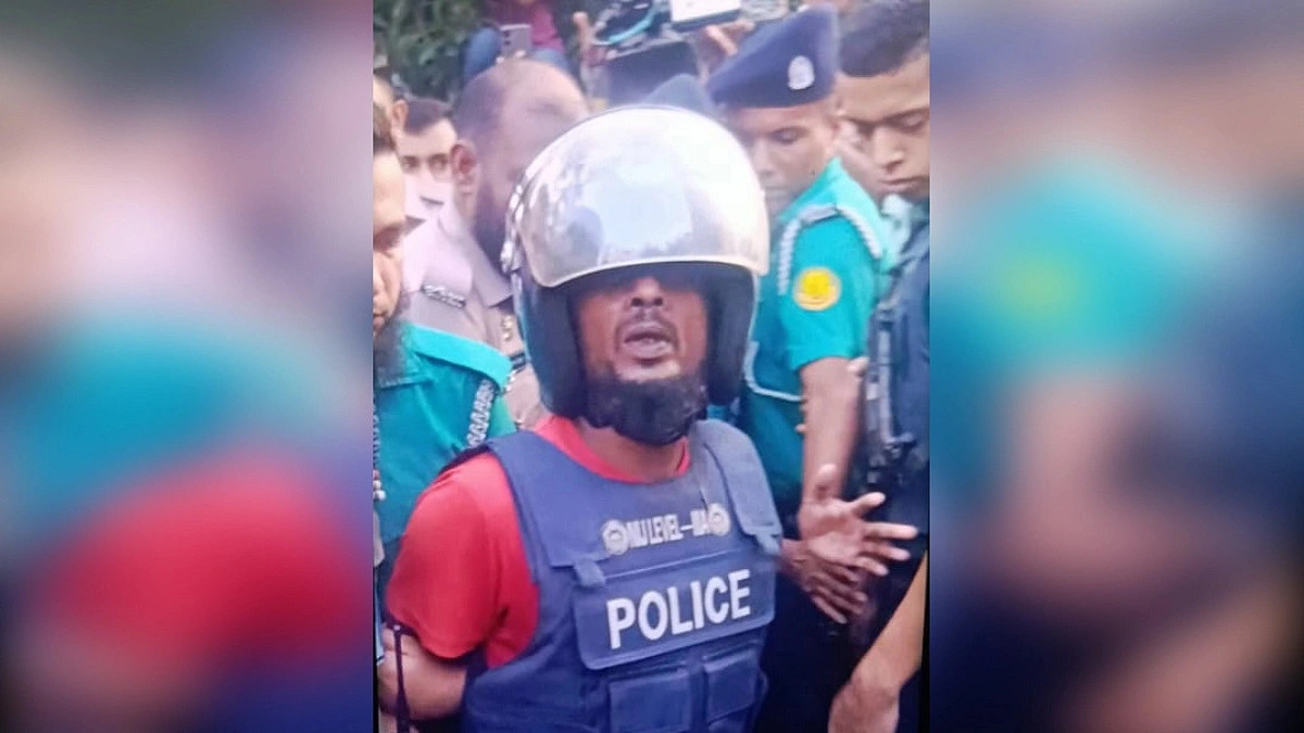 চুরির উদ্দেশ্যে ঘরে ঢুকে তিনজনকে হত্যার দায় স্বীকার বাবুলের