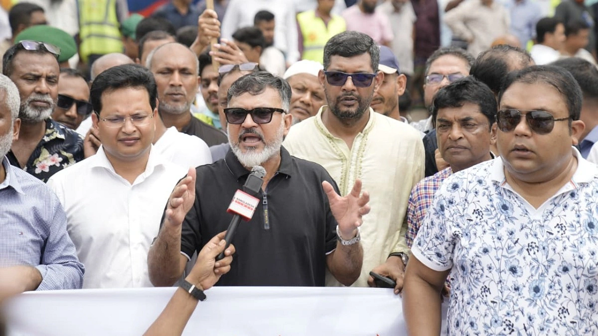 রাস্তায় টিস্যু ফেলার মানসিকতা পরিহার করতে হবে : ডিএনসিসি প্রশাসক
