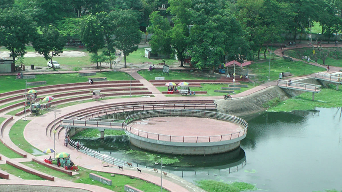 মুক্তি মিলছে না মুক্তমঞ্চের