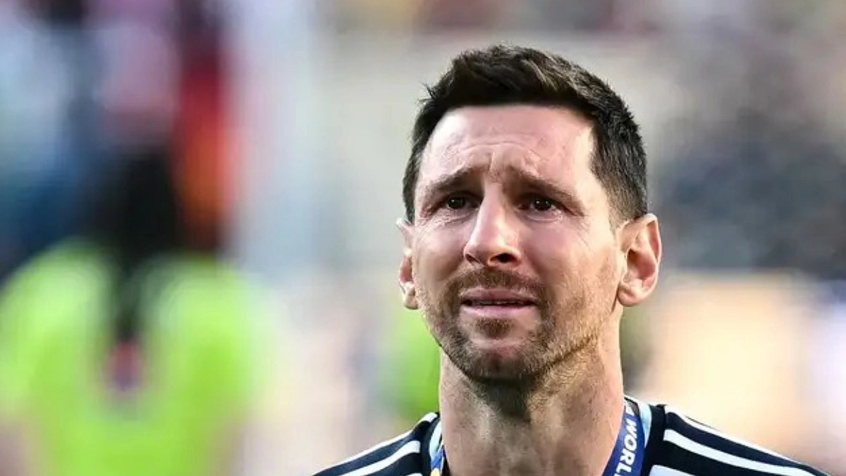 ফুটবল থেকে অনির্দিষ্টকালের ‘ছুটি’ নিলেন মেসি