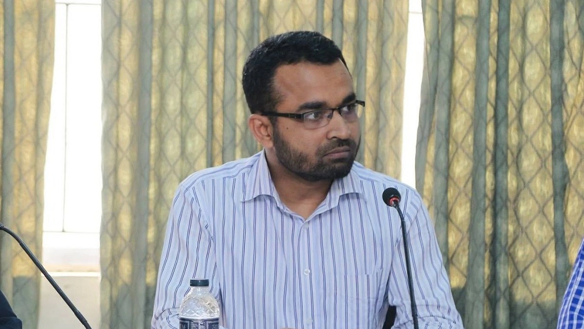 হাসপাতালে অবরুদ্ধ জবি অধ্যাপক