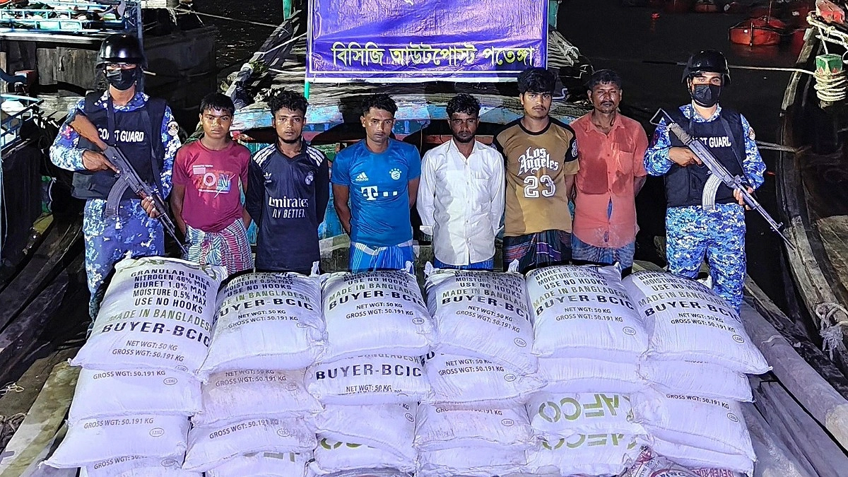 মিয়ানমারে পাচারের পথে সিমেন্ট-সার জব্দ
