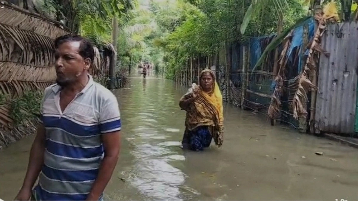 বছরের পর বছর জোয়ারের সঙ্গে যুদ্ধ, বেড়িবাঁধের অপেক্ষায় ১৪০ পরিবার