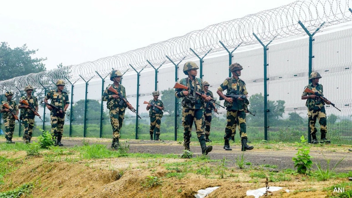 বাংলাদেশ সীমান্তের কাছে পাকিস্তানি সন্দেহভাজন গুপ্তচর আটক