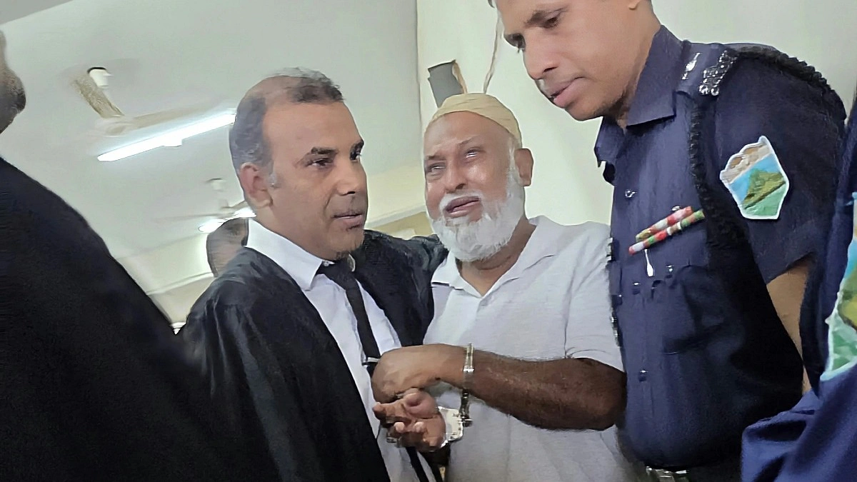 মায়ের জানাজায় প্যারোলে মুক্তি, ৪ ঘণ্টা পর ফের কারাগারে রাসেল