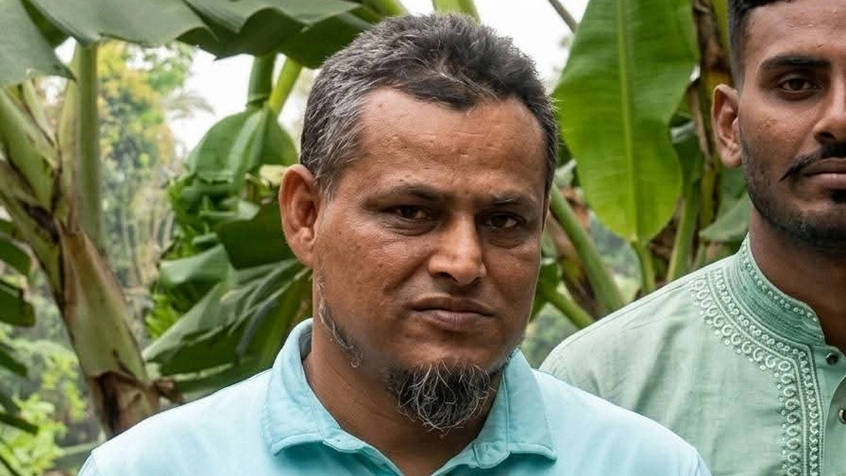 মুকসুদপুরে দুই গাড়ির সংঘর্ষের মধ্যে পড়ে প্রাণ গেল পথচারীর