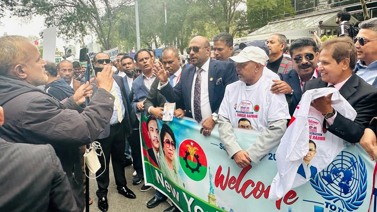প্রধানমন্ত্রীর ভাষণকে জানিয়ে নিউ ইয়র্কে বিএনপির আনন্দ মিছিল