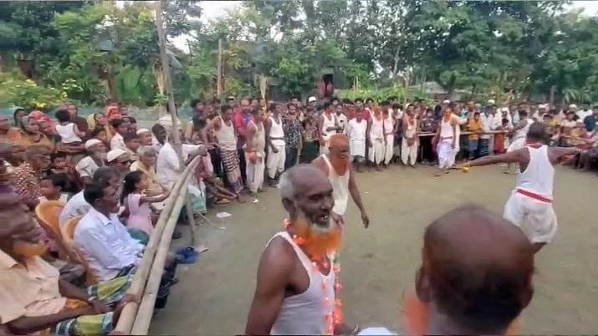 সরাইলে ঐতিহ্যবাহী লাঠি খেলা, দর্শনার্থীদের ভিড়