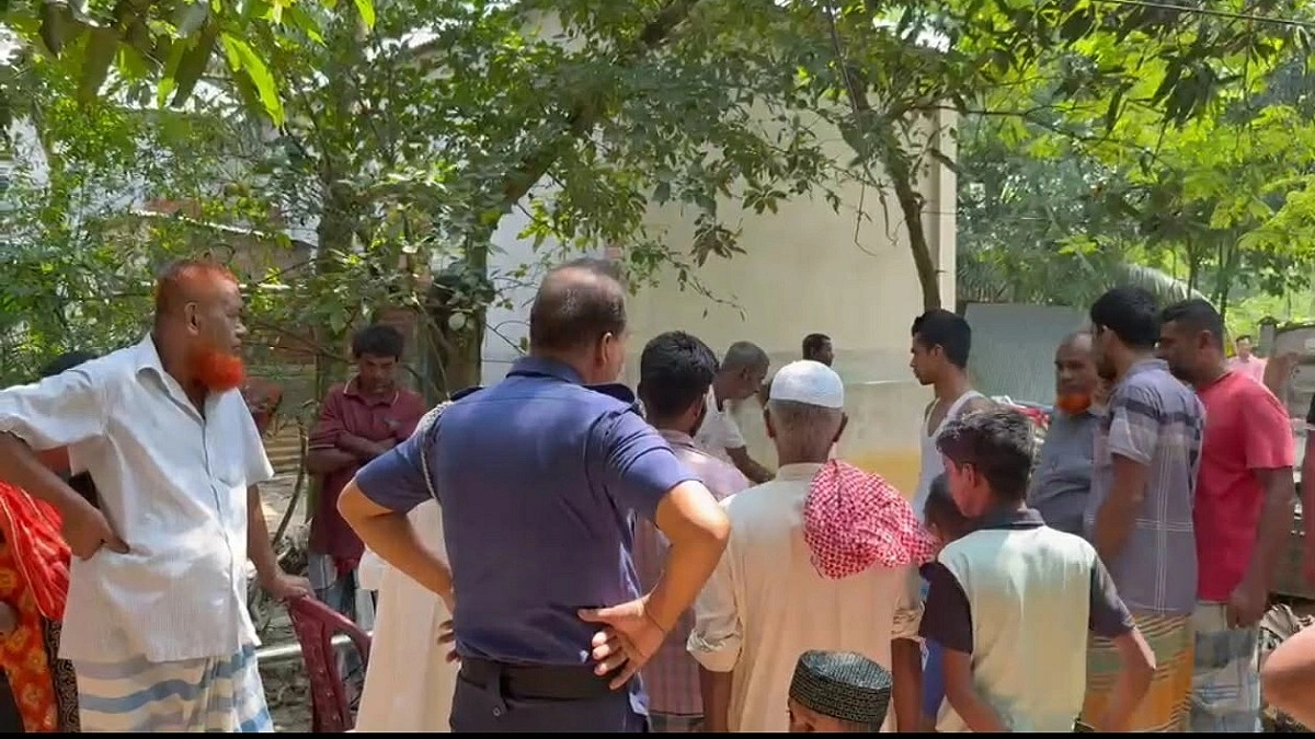 ভালুকায় বিদ্যুতের ছেঁড়া তারে জড়িয়ে প্রাণ গেল দুই ভাইয়ের