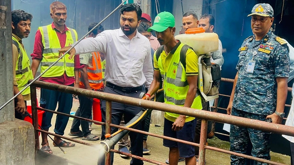 ডেঙ্গু বাড়ছে, মশক নিধনে ক্র্যাশ প্রোগ্রাম