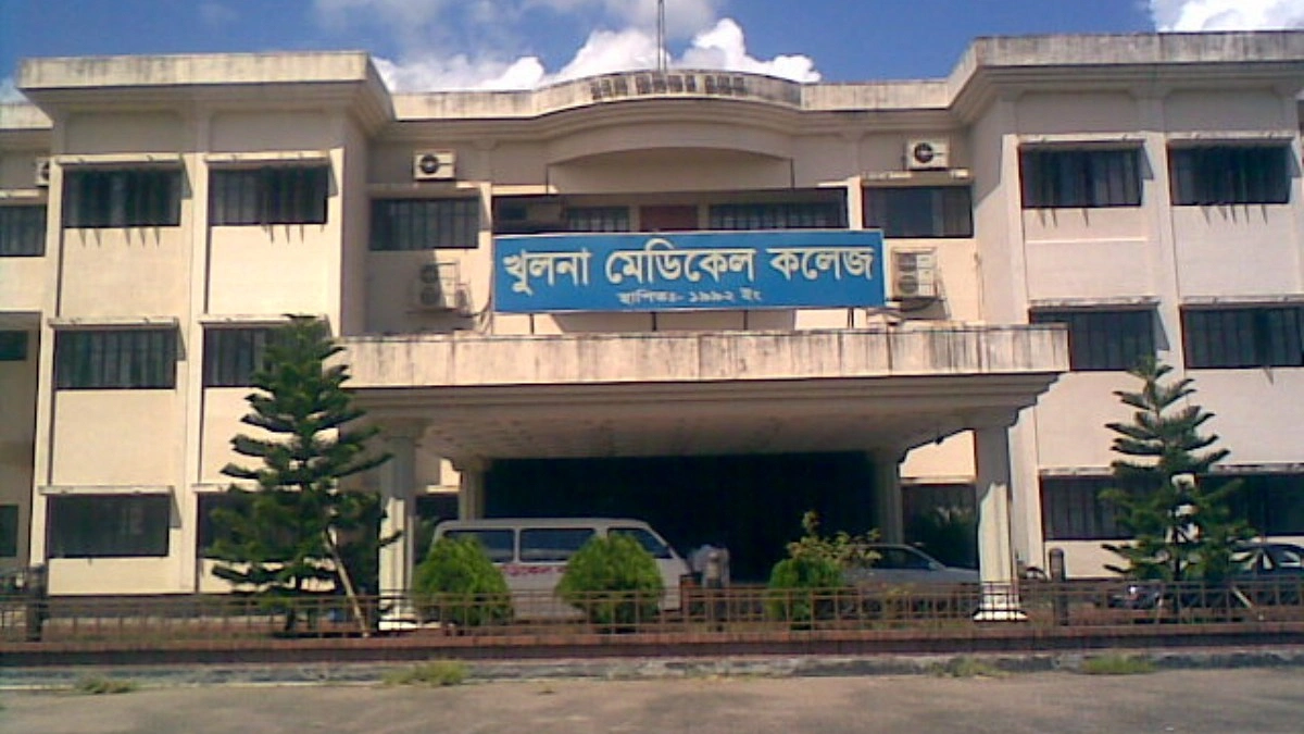 খুমেক হাসপাতালে ইন্টার্ন চিকিৎসক লাঞ্ছিতের ঘটনায় তদন্ত কমিটি