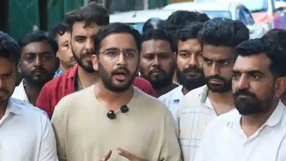 গুয়াহাটিতে আটক ককরোচ জনতা পার্টির নেতা আশুতোষ রাঙ্কা