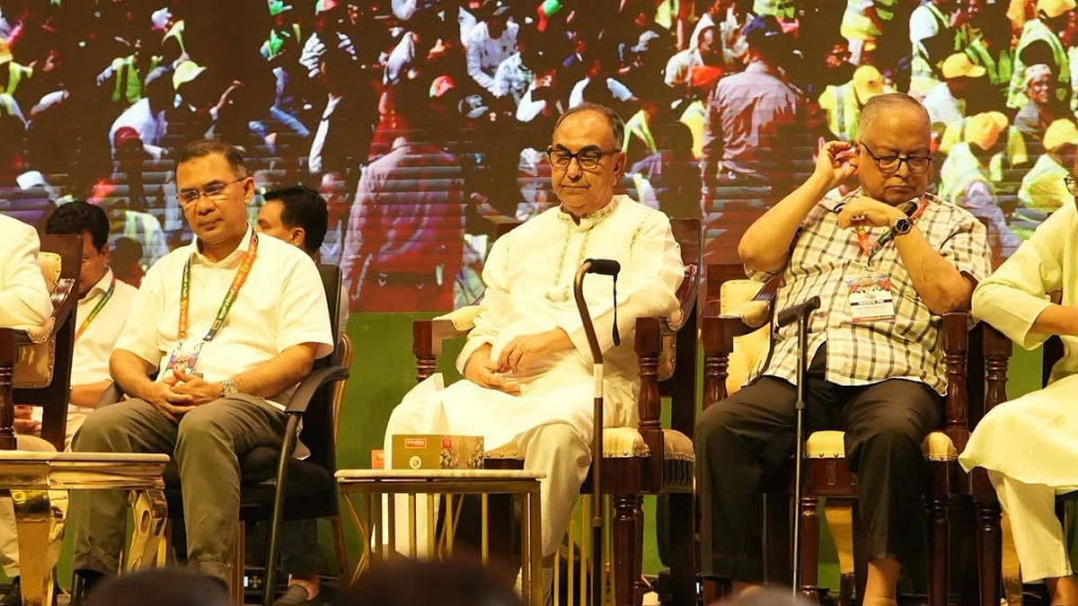 দলের ভেতর ও বাইরে থেকে ষড়যন্ত্র হচ্ছে, সতর্কবার্তা মির্জা আব্বাসের