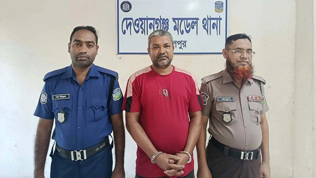 সাবেক তথ্যমন্ত্রীর এপিএস গ্রেপ্তার