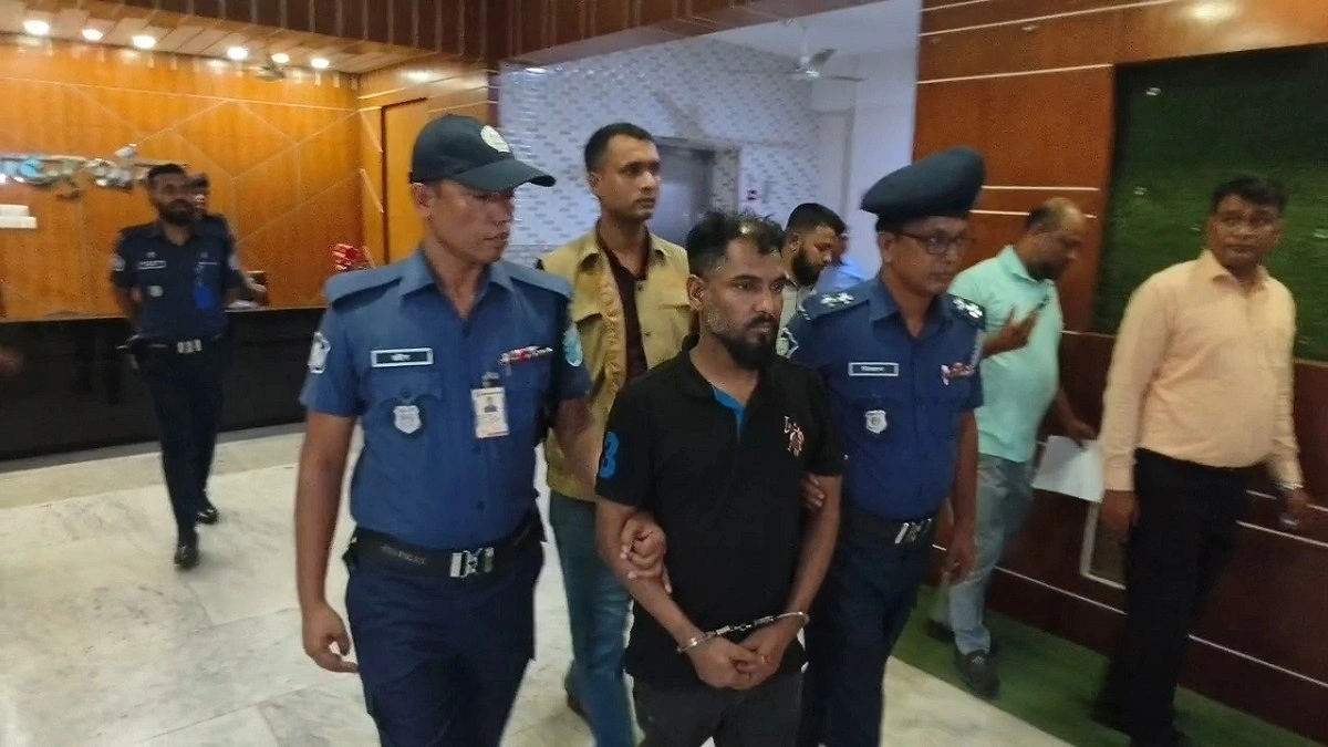 ভাঙ্গায় মহাসড়কে গুলি ছোড়া সেই যুবক গ্রেপ্তার, রিভলবার-প্রাইভেটকার জব্দ
