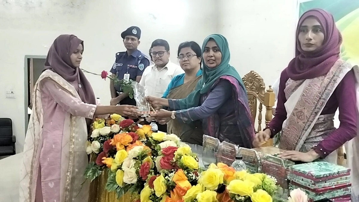 মেঘনায় জিপিএ-৫ পাওয়া শিক্ষার্থীদের সংবর্ধনা