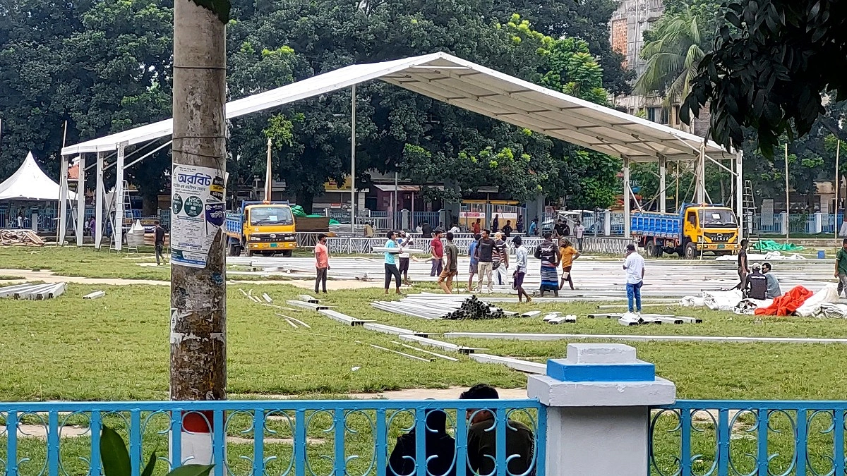 রাষ্ট্রপতি বরণে সাজছে ঠাকুরগাঁও