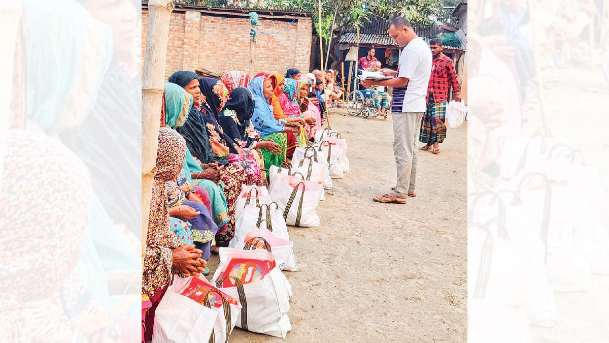 অন্যের হাসিতেই খুশি মোরশেদুল