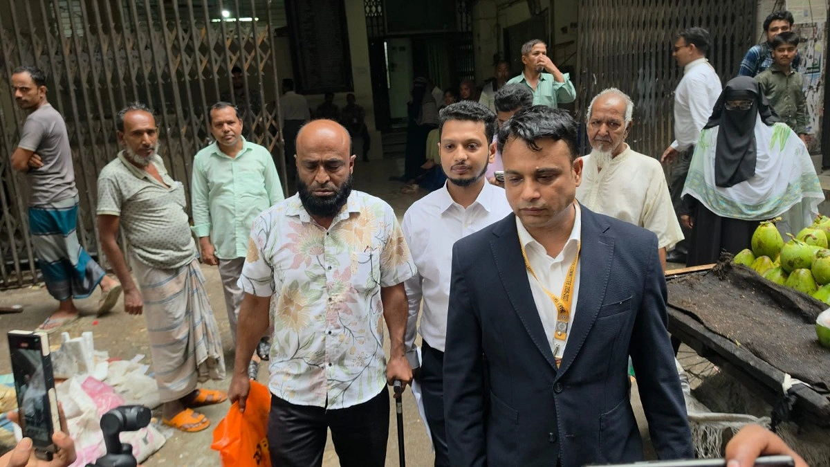 জুলাই শহীদ স্মৃতি ফাউন্ডেশনের ১৪ জনের বিরুদ্ধে মামলা