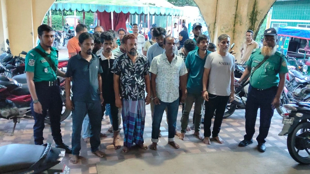 বরিশালে নাশকতার বৈঠকের অভিযোগে আ.লীগের ১২ নেতাকর্মী আটক