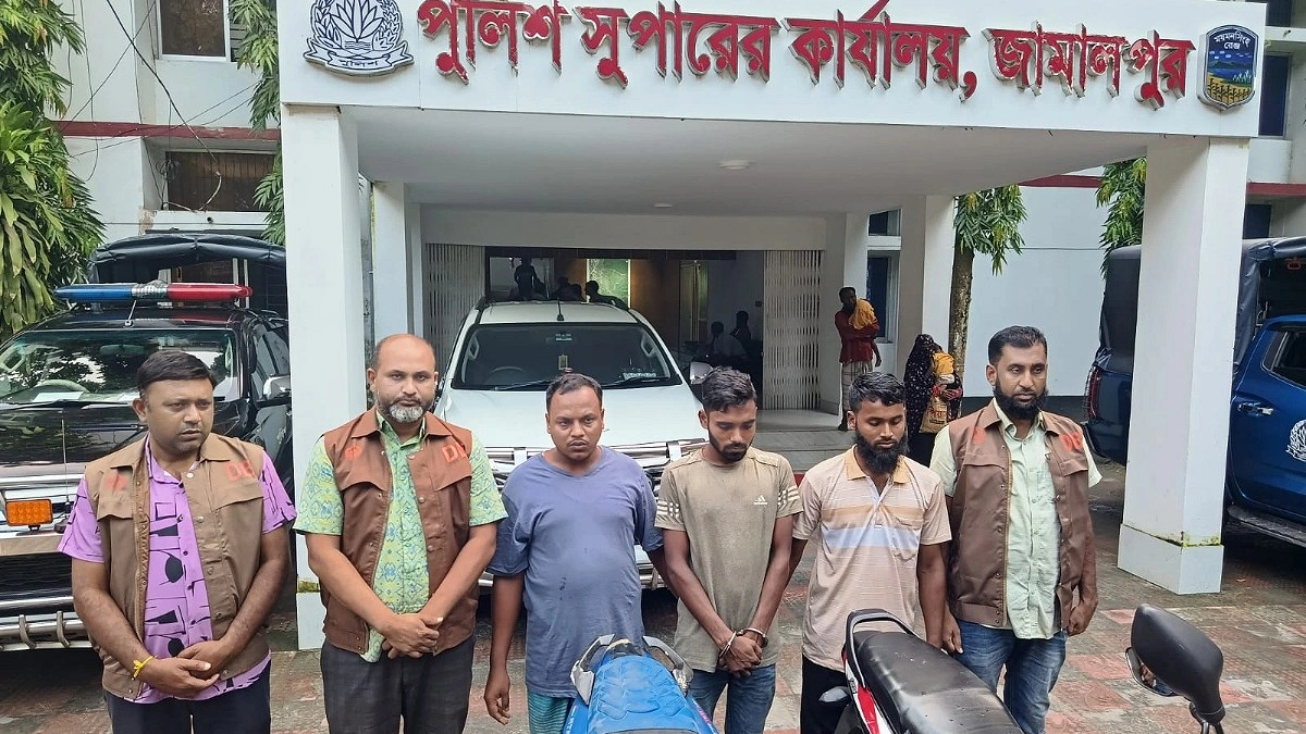 ডিবির জিজ্ঞাসাবাদে বেরিয়ে এলো চোরাই মোটরসাইকেলের তথ্য, গ্রেপ্তার ৩