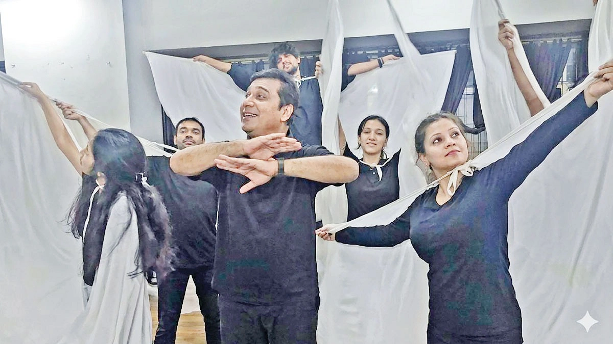 মঞ্চে আসছে ‘দুই পাখি ও নন্দিনী’