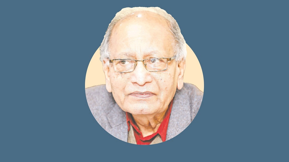 দুর্নীতি বন্ধ করে জনগণকে সঠিক সেবা দেওয়া উচিত