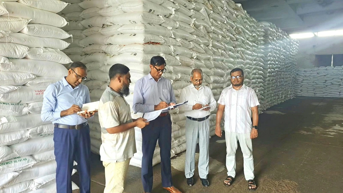 রাজশাহীতে সারের কোনো সংকট নেই: বিভাগীয় কমিশনার