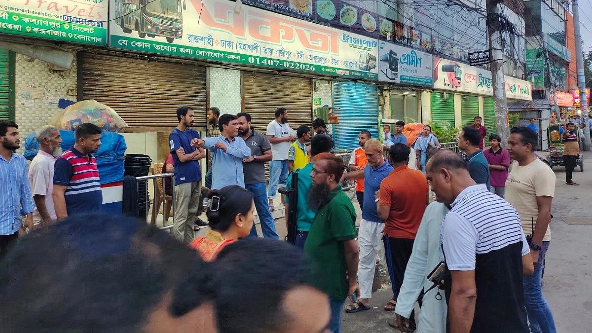 নাটোরের পরিবহন মালিকদের সঙ্গে বিরোধে রাজশাহীতে বন্ধ দূরপাল্লার বাস
