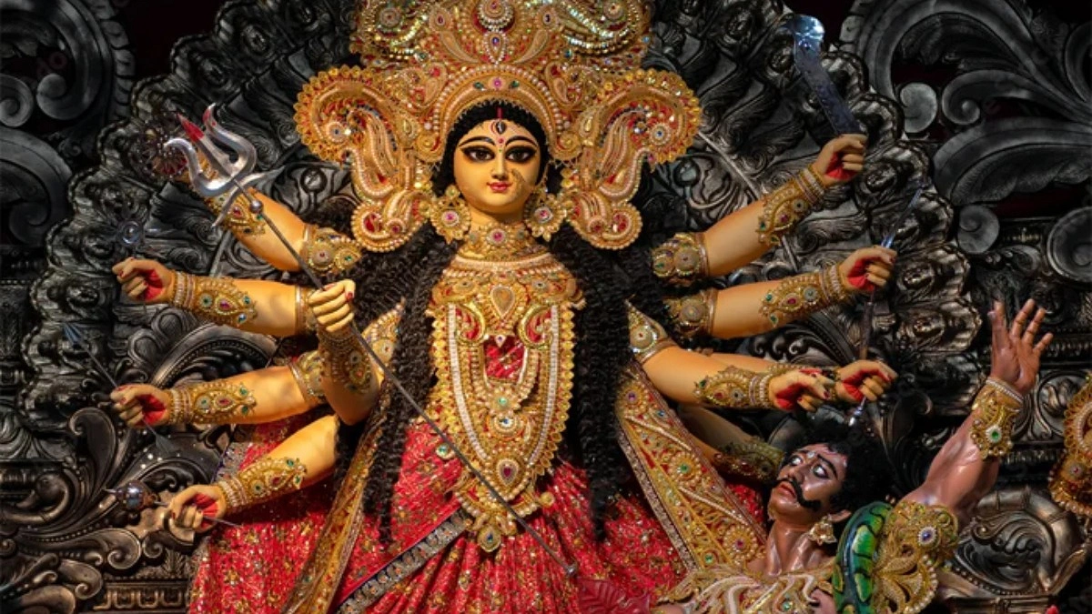 দুর্গাপূজায় ছুটি বাড়ল