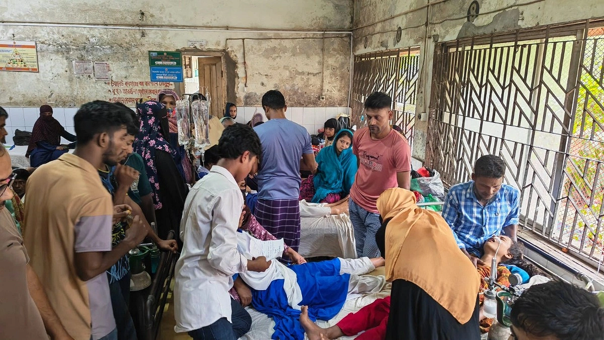 হাতিয়ায় ফের শ্রেণিকক্ষে অজ্ঞান ১০ শিক্ষার্থী, হাসপাতালে ৩