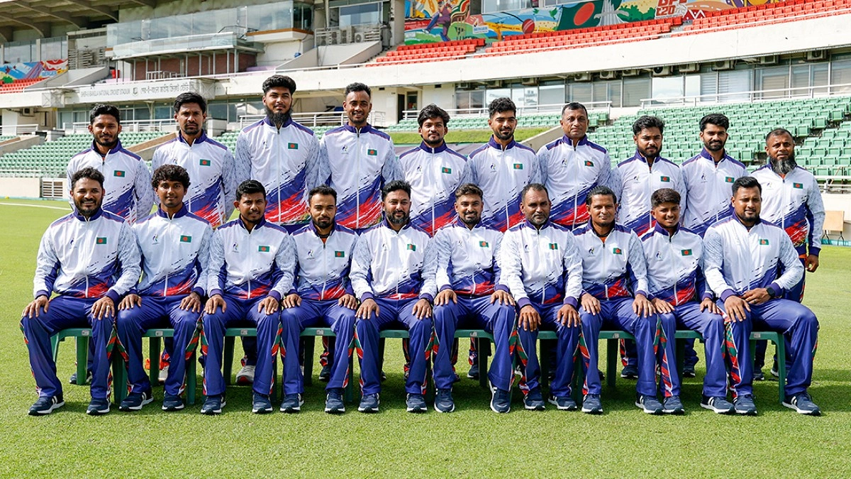 অনুশীলনের শেষদিন পুরো বাংলাদেশ ক্রিকেট দল নিজেদের ফ্রেমে আবদ্ধ করে।