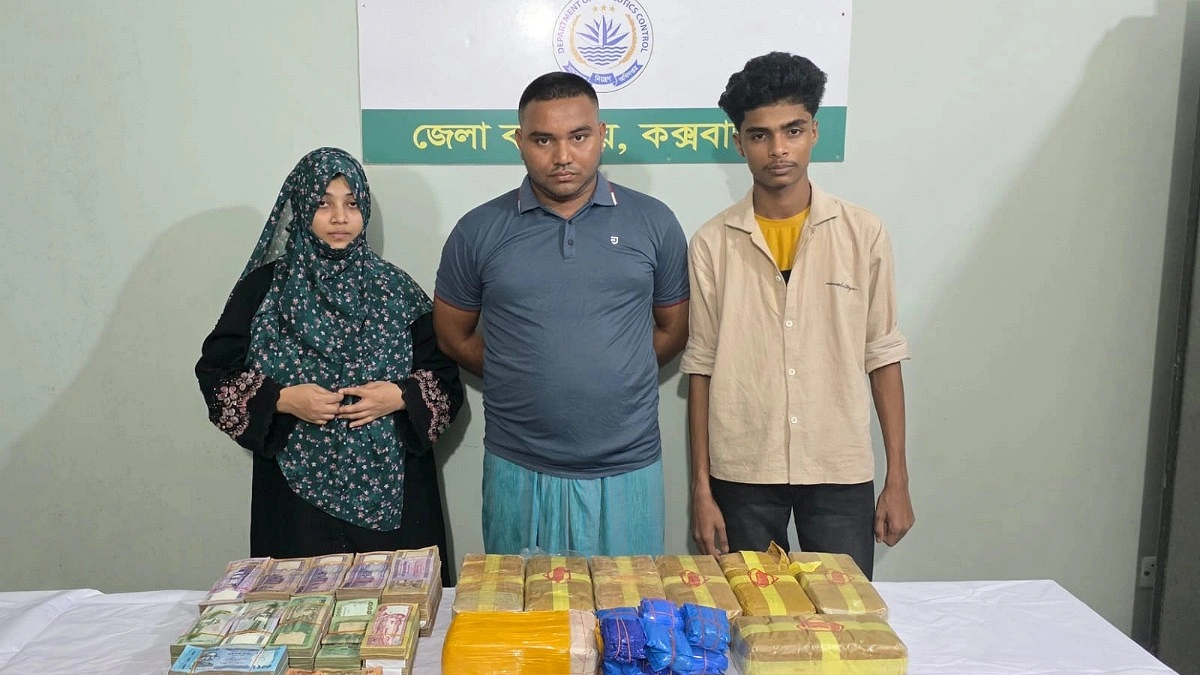 খাটের বক্সে ৯০ হাজার ইয়াবা ও সোয়া ৩৫ লাখ টাকা, আটক ৩