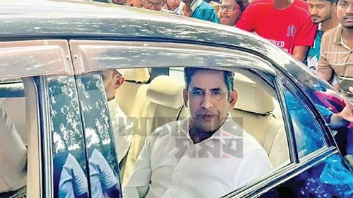 ৫৬ দিনের ভিসির পাশে পুরো চুয়েট