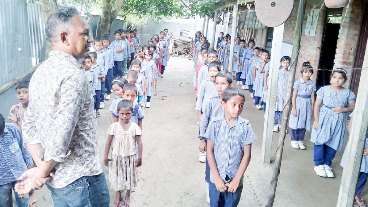বেলালের ‘মানবতার স্কুল’