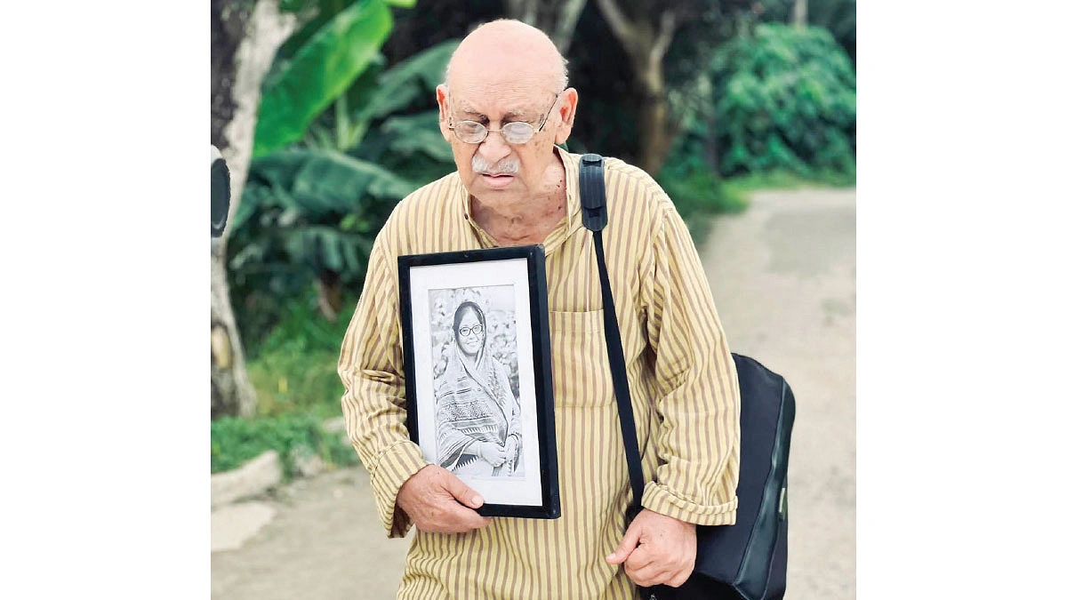 আবুল হায়াতের ‘সাড়ে তিন হাত মাটি’