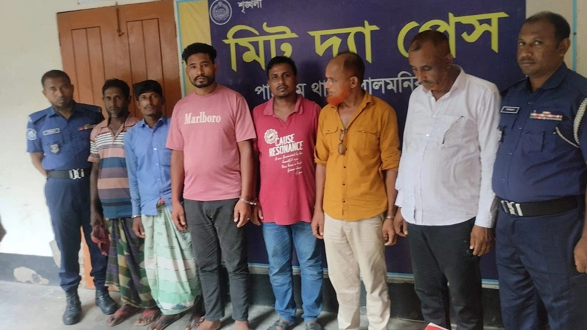 পাটগ্রামে বিজিবি ক্যাম্পে ঢুকে ‘তর্ক’, চার বিএনপি নেতা গ্রেপ্তার