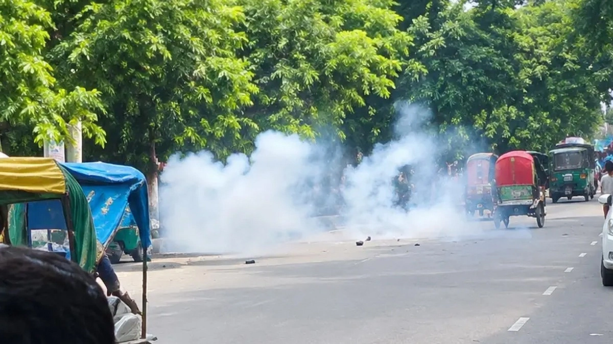 হাইকোর্ট ও শিল্পকলার সামনে ককটেল বিস্ফোরণ