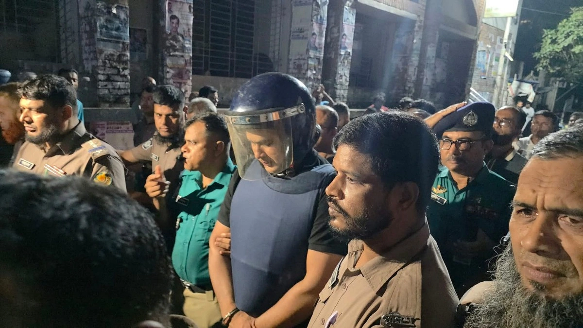 ৫ দিনের রিমান্ডে ক্যান্টনমেন্ট থানার সেই ওসি