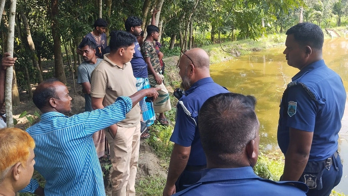 পুকুর পাড়ের গাছে ঝুলছিল শার্ট-স্যান্ডেল, পানিতে ভাসছিল আনসার সদস্যের লাশ