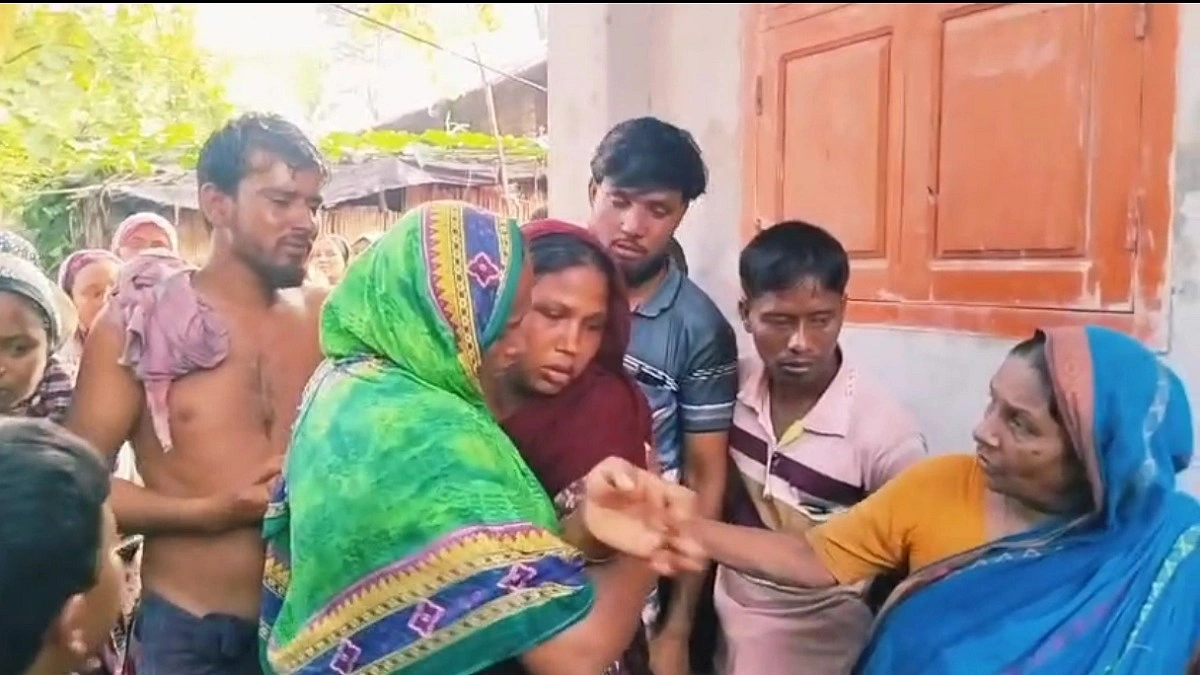 লালপুরে পানিতে ডুবে ভাই-বোনের মৃত্যু