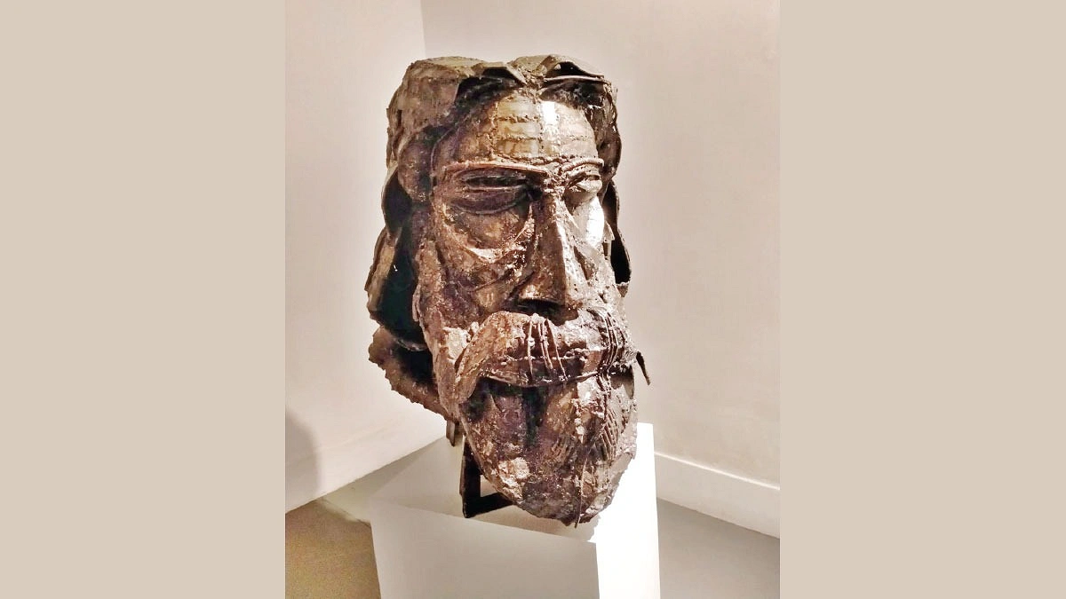 চেনা শরীর, অচেনা সত্তা